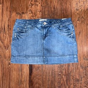 Vintage Y2k low-rise L.e.i. Denim mini skirt